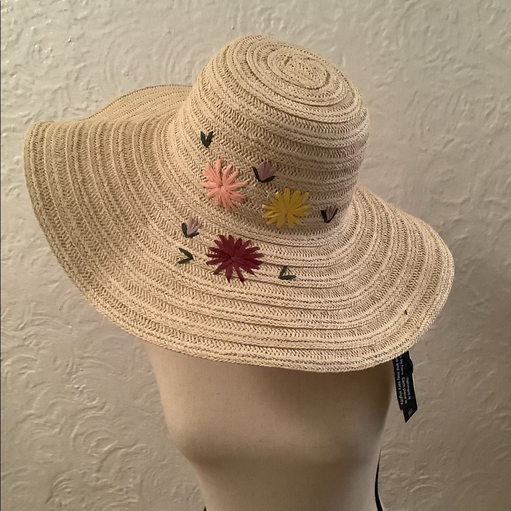 Bioworld Straw hat